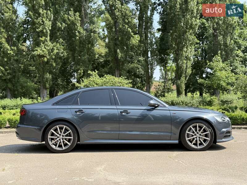 Седан Audi A6 2015 в Киеве
