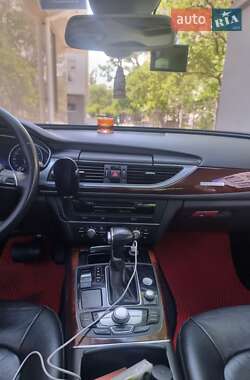 Седан Audi A6 2014 в 