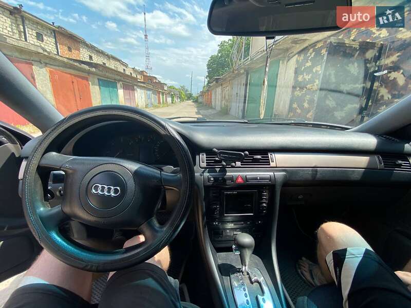 Седан Audi A6 2000 в Новоднестровске