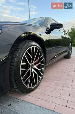 Седан Audi A6 2022 в 