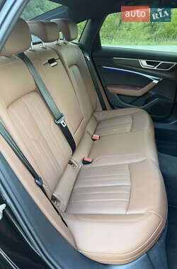 Седан Audi A6 2022 в 