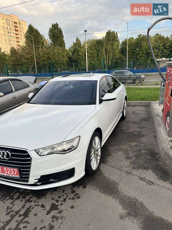 Седан Audi A6 2015 в Киеве