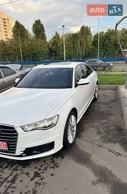 Седан Audi A6 2015 в 