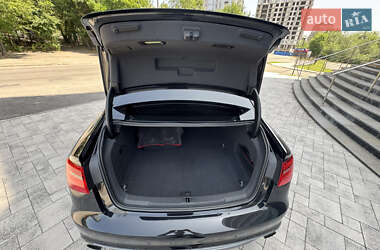 Седан Audi A6 2014 в 