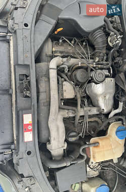 Универсал Audi A6 2003 в 