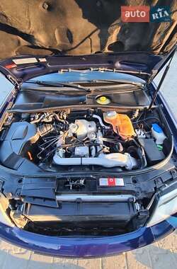 Седан Audi A6 2001 в 