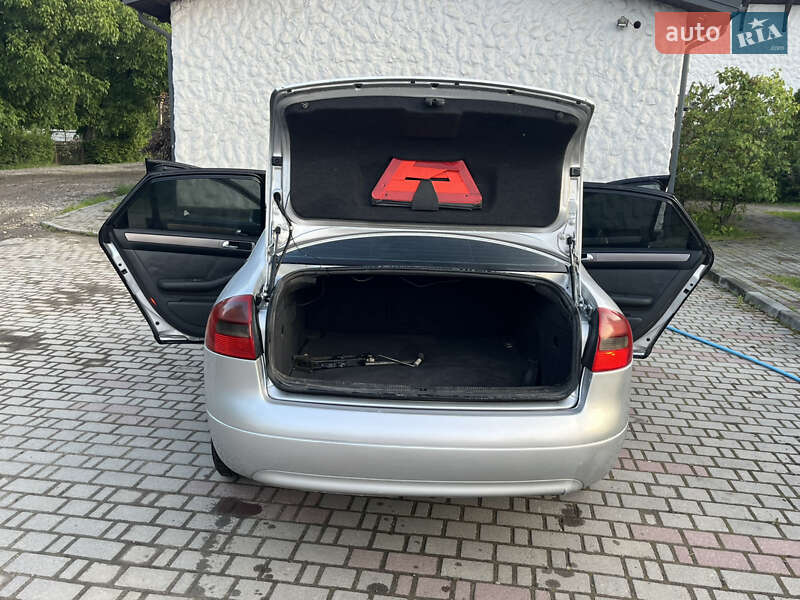 Седан Audi A6 2000 в Косове
