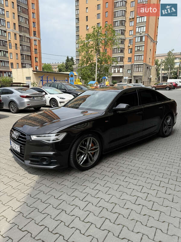 Седан Audi A6 2015 в 