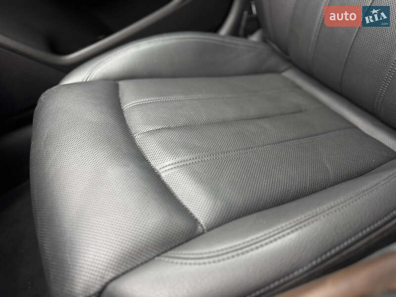 Седан Audi A6 2015 в Луцке