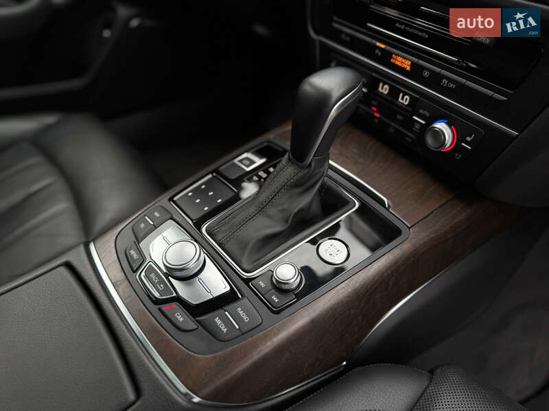 Седан Audi A6 2015 в Луцке