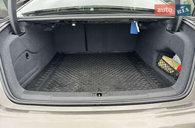 Седан Audi A6 2013 в 