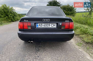 Седан Audi A6 1995 в 