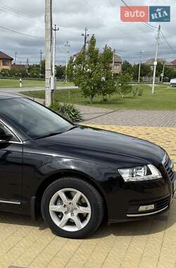 Седан Audi A6 2010 в 