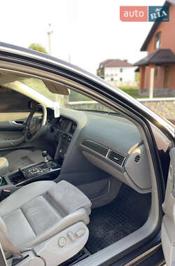 Седан Audi A6 2004 в 