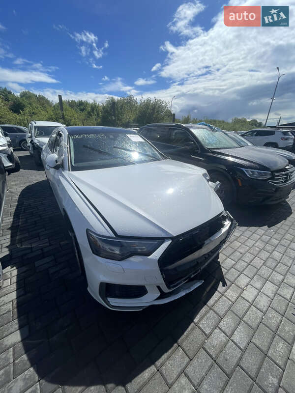 Седан Audi A6 2019 в 