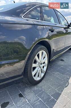 Седан Audi A6 2015 в 