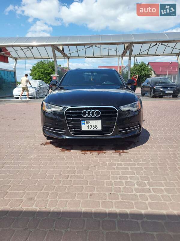 Седан Audi A6 2013 в 