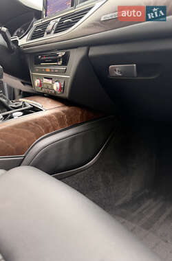 Седан Audi A6 2015 в 