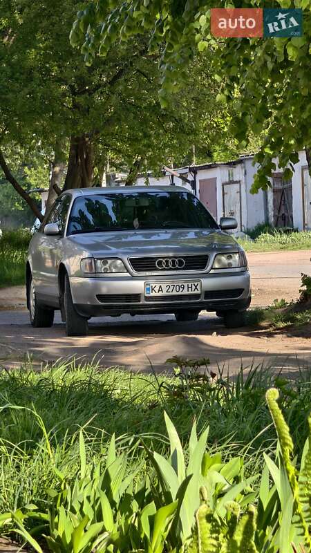 Седан Audi A6 1996 в 