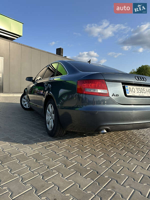 Седан Audi A6 2004 в Стрые