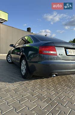 Седан Audi A6 2004 в 