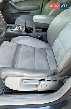 Седан Audi A6 2004 в 