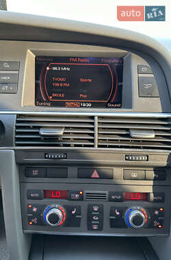 Седан Audi A6 2004 в 