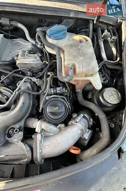 Седан Audi A6 2004 в 