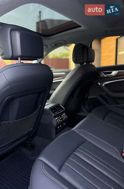 Седан Audi A6 2019 в 