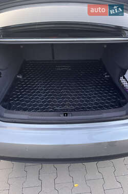 Седан Audi A6 2013 в 