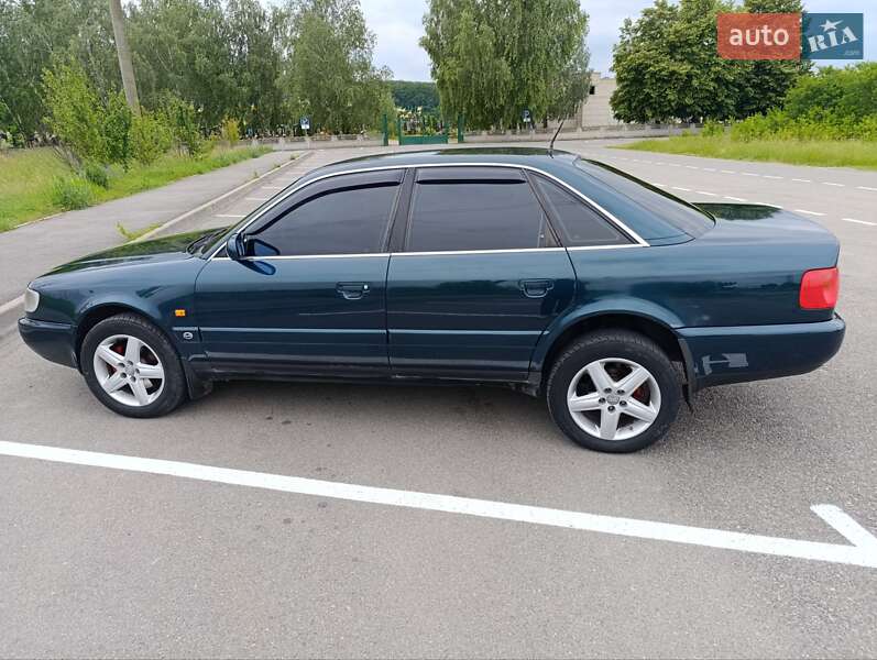 Седан Audi A6 1995 в Ладыжине