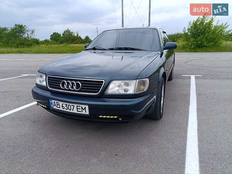 Седан Audi A6 1995 в Ладыжине