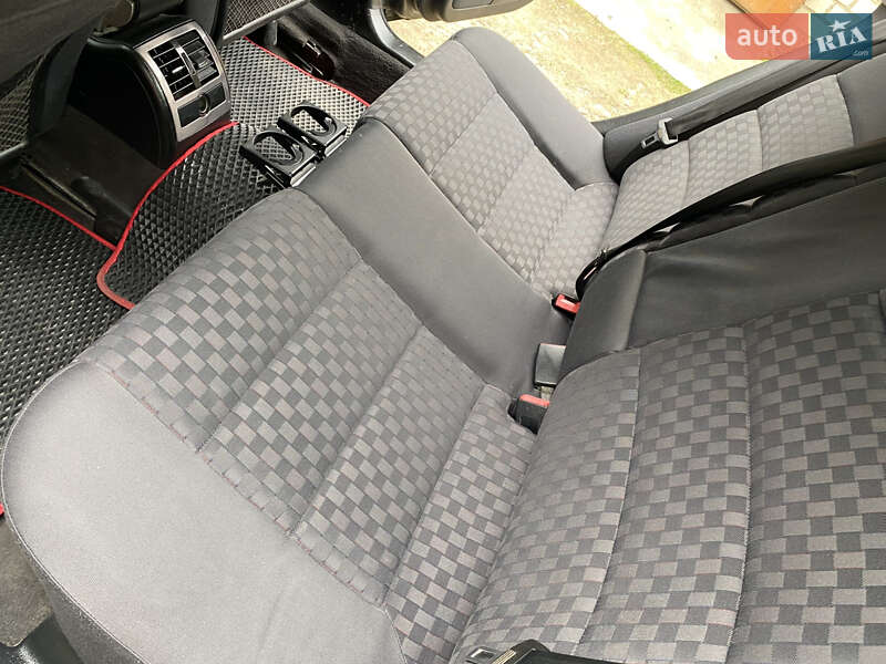 Седан Audi A6 2001 в Кременце