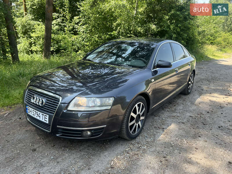 Седан Audi A6 2004 в 