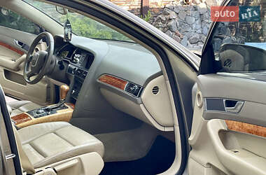 Седан Audi A6 2004 в 