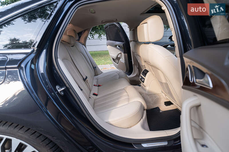 Седан Audi A6 2015 в Киеве