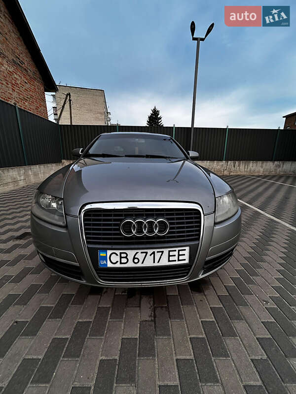 Седан Audi A6 2004 в 