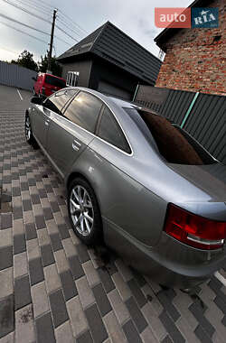 Седан Audi A6 2004 в 