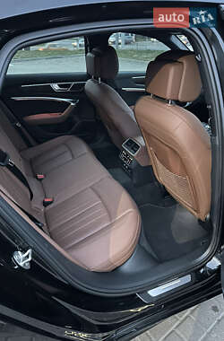Седан Audi A6 2021 в 