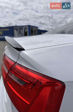 Седан Audi A6 2013 в 