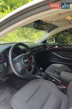Седан Audi A6 2004 в 
