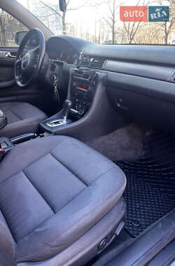 Универсал Audi A6 2004 в 