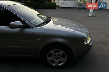 Седан Audi A6 2004 в 