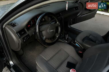 Седан Audi A6 2004 в 