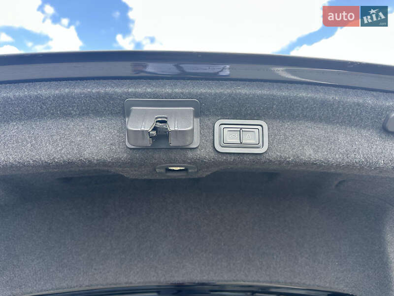 Седан Audi A6 2020 в Львові