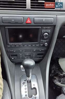 Универсал Audi A6 2004 в 