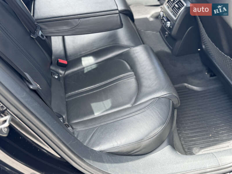 Седан Audi A6 2011 в Краснограде