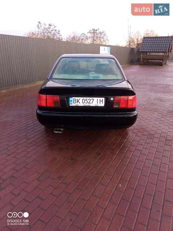 Седан Audi A6 1996 в Сарнах