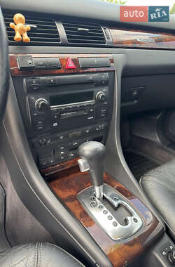 Седан Audi A6 2002 в 
