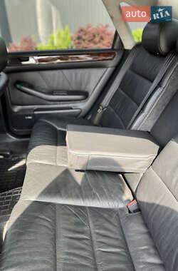 Седан Audi A6 2002 в 